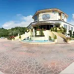 Hotel L'isola Di Aurora 5*