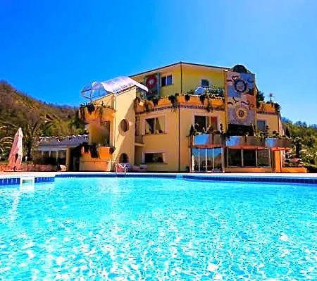 L'isola Di Aurora Martirano