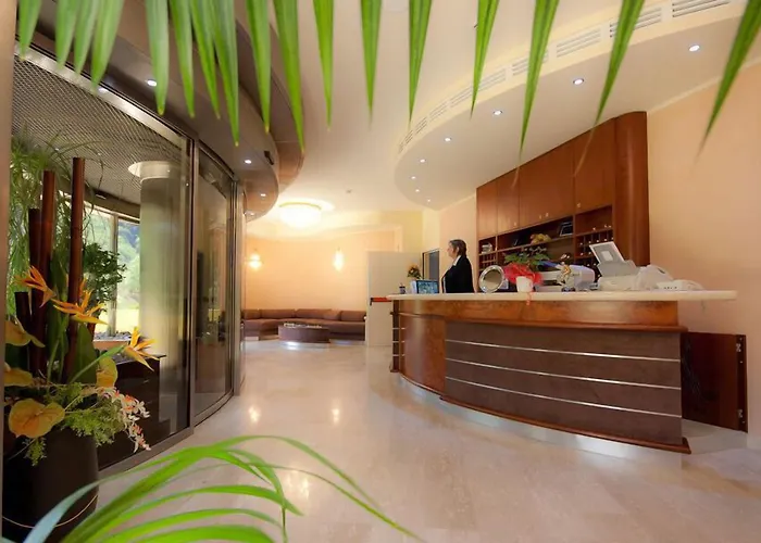 L'isola Di Aurora 마르티라노